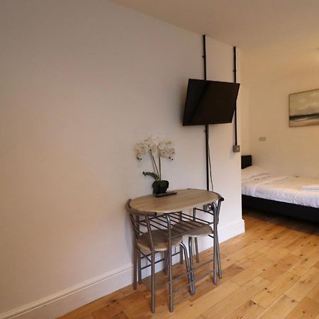 Flat 4, 10 St John'S Apartamento Bournemouth Exterior foto